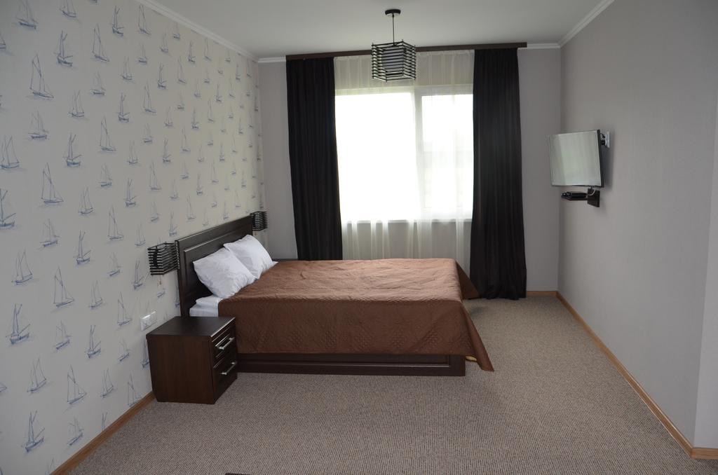 Hotel Yacht Club Mayak Dnistrivka 객실 사진