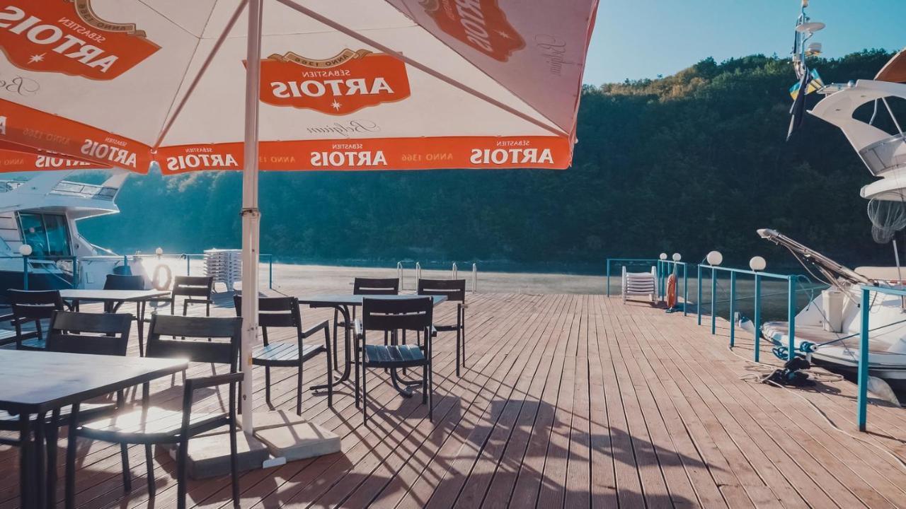Hotel Yacht Club Mayak Dnistrivka 외부 사진